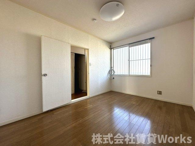 眉山ハイツの居間・リビング|ゆったり過ごせる居間です