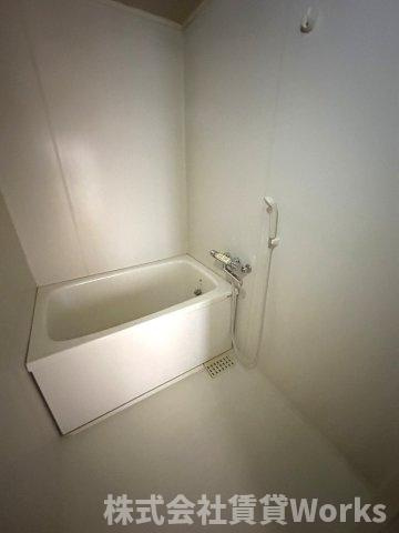 眉山ハイツの浴室|ゆったり過ごせるお風呂です