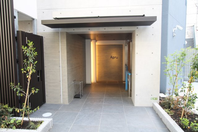 【エントランス】