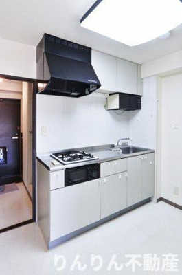 【キッチン】 | ダイアパレス徳島県庁前通り | コンパクトなキッチンで掃除もラクラク