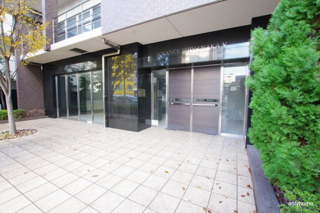 アドバンス新大阪5　仲介手数料無料のエントランス