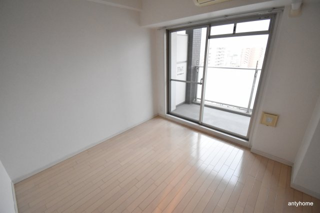 アドバンス新大阪5　仲介手数料無料の居間・リビング