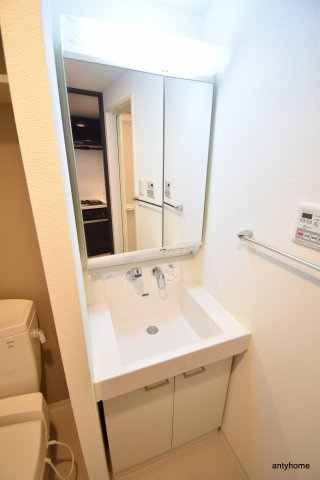 アドバンス新大阪5　仲介手数料無料の洗面所