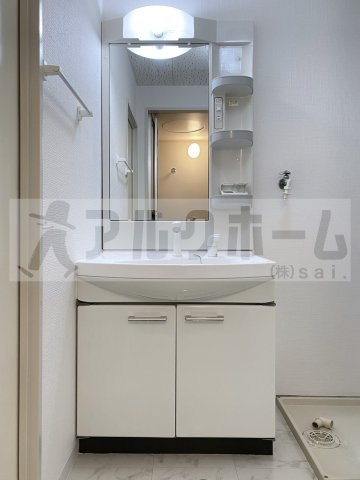 ルネアルマーニの独立洗面台