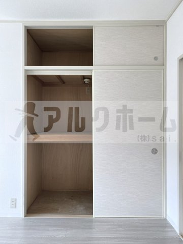 ルネアルマーニの収納