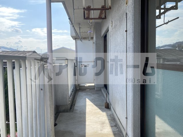 ルネアルマーニのバルコニー