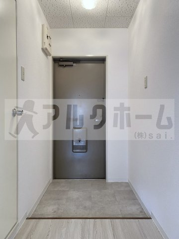 ルネアルマーニの玄関