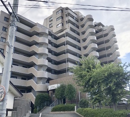 ライオンズマンション台原森林公園の外観