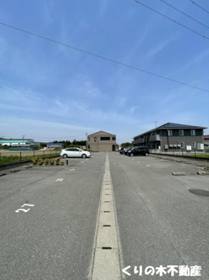 【駐車場】 | 昴一番館 | 駐車場完備です