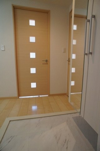 ライゼ　イヅミヤ　Ⅰの玄関