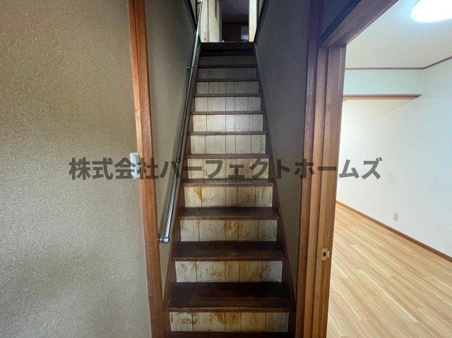 点野5丁目戸建 賃貸の内装|明るい室内です