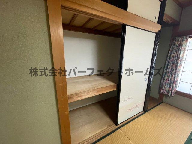 点野5丁目戸建 賃貸の収納|大きなスペースがあり、収納には困りません