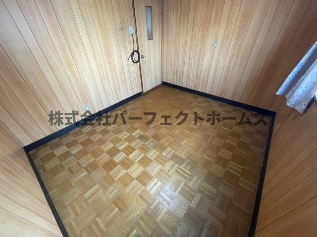 点野5丁目戸建 賃貸の玄関|収納もある玄関です