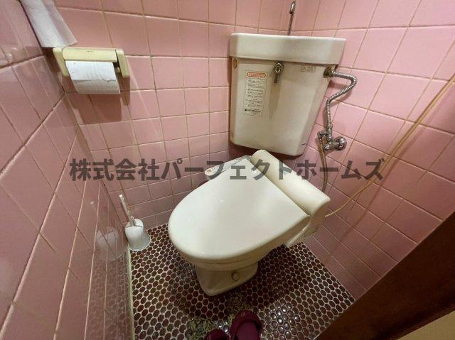点野5丁目戸建 賃貸のトイレ|コンパクトで使いやすいトイレです