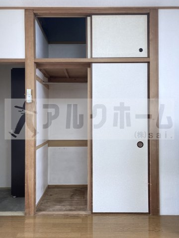 ウエストシャトー1の収納