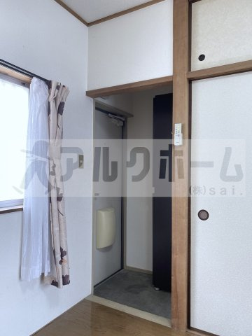 ウエストシャトー1の玄関