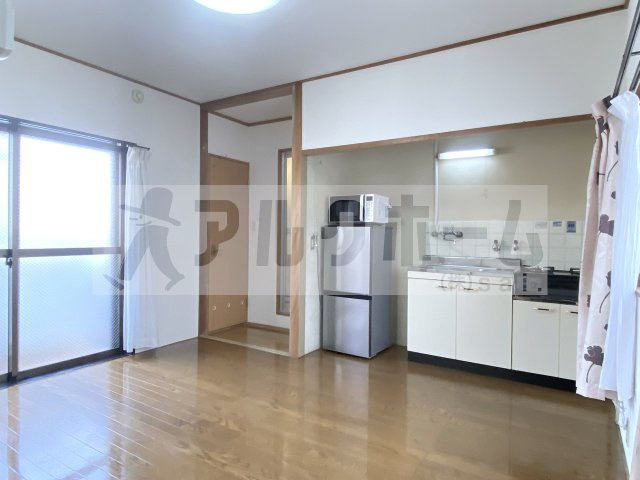 ウエストシャトー1の居間・リビング