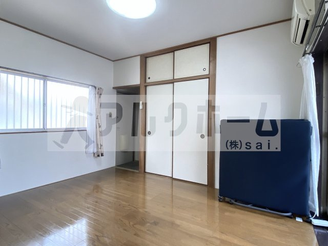 ウエストシャトー1の居間・リビング