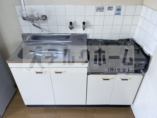 ウエストシャトー1のキッチン