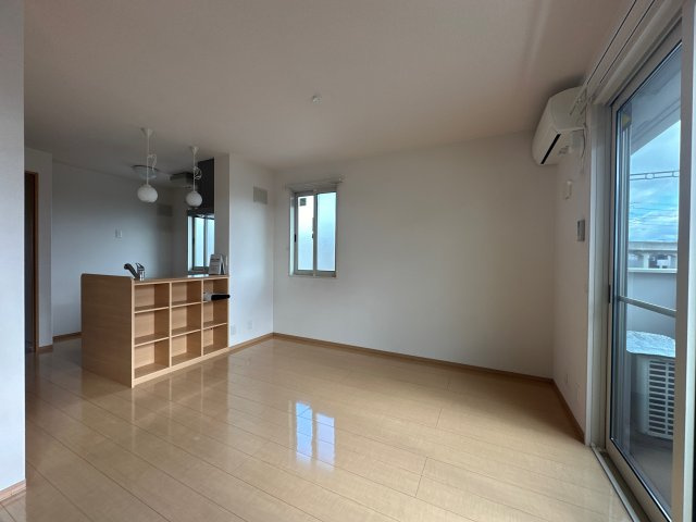 シロフィーマ　メゾン　Ｂ棟の居間・リビング