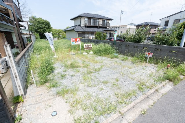 名倉土地1区画　住宅用地の前面道路含む現地写真