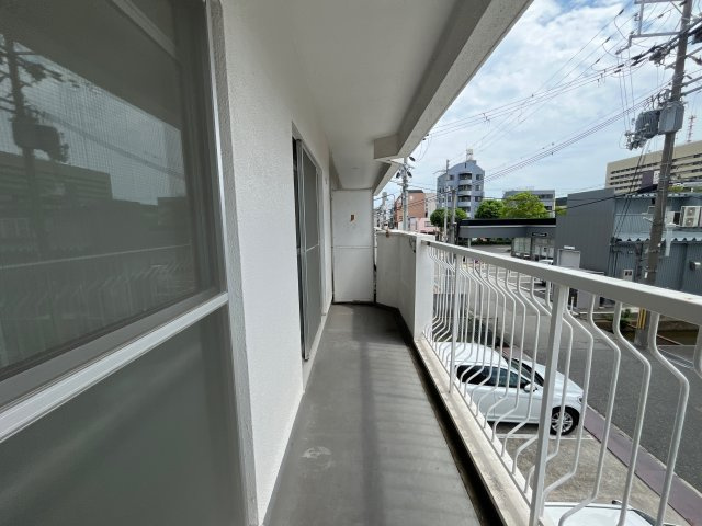 ハッピーコート駅南大路のバルコニー