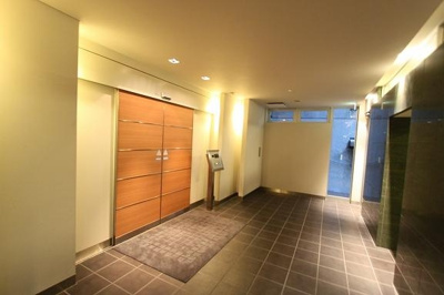 【エントランス】 | クロスレジデンス大阪新町