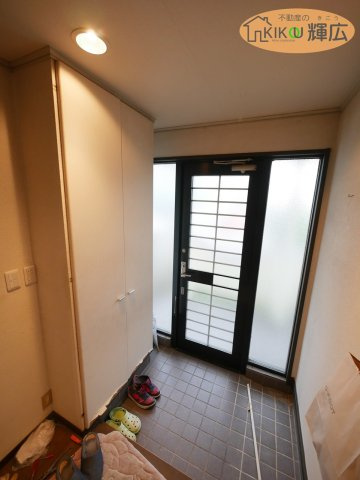 高砂市米田町米田　中古戸建の玄関