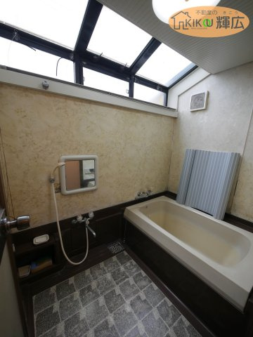 高砂市米田町米田　中古戸建の浴室