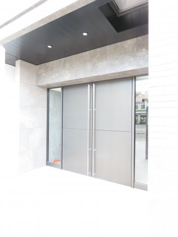 エスリード新北野アーデルのエントランス