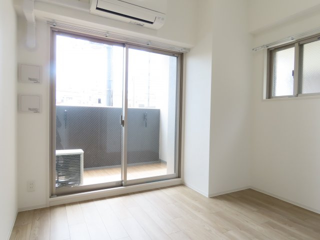 エスリード新北野アーデルの洋室