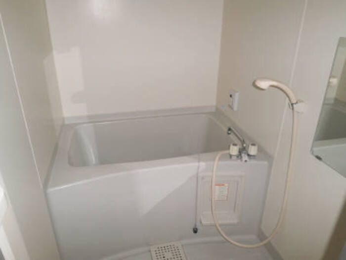 エミネンスナカオ Ａの浴室|Ａ201 ｼｬﾜｰ付ﾕﾆｯﾄﾊﾞｽ