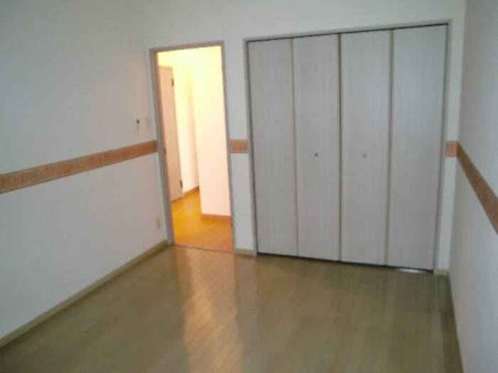 エミネンスナカオ Ａの寝室|Ａ201北洋室