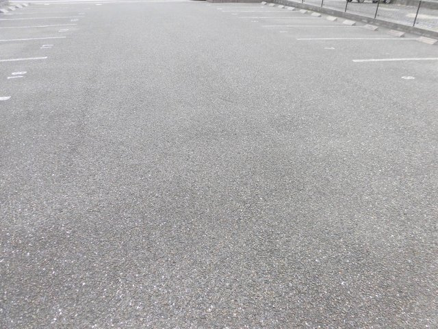 Selbelleの駐車場