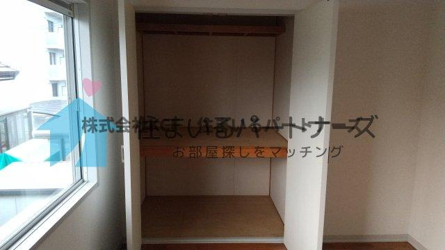国分ガーデンハイツG棟の収納|大きなスペースがあり、収納には困りません