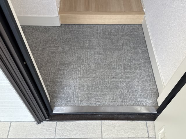 サンロイヤルの玄関