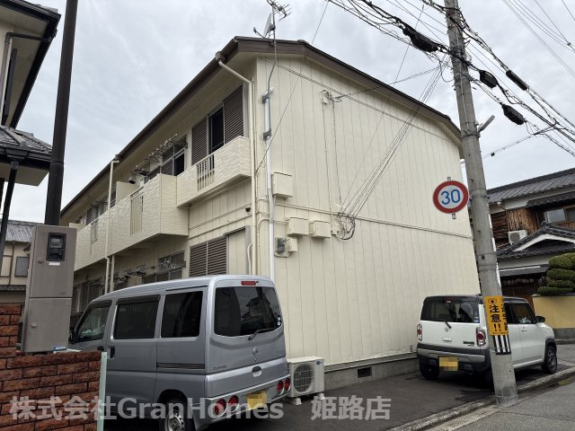 ファミリーハイツの外観