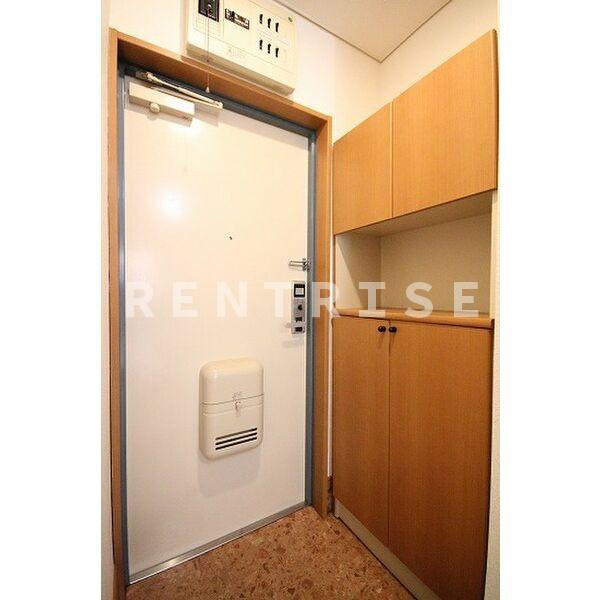 江南市高屋町御日塚の賃貸マンションの玄関