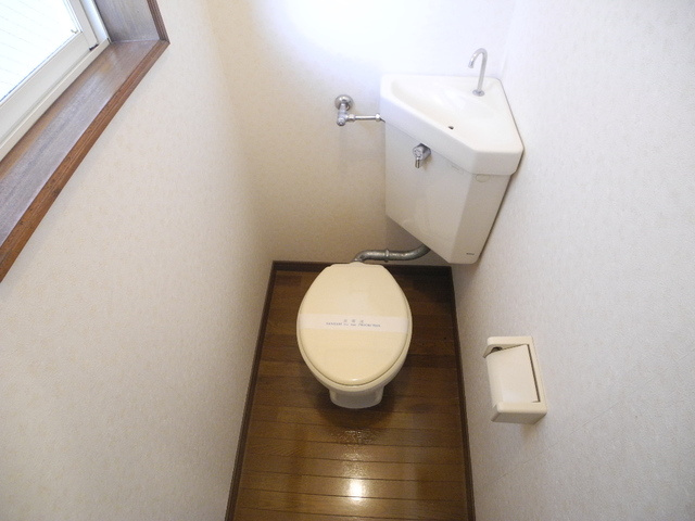 メゾンエスポワール家野町のトイレ|※類似のお部屋画像です。