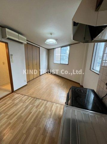 隆勝ビルの居間・リビング|リビングです