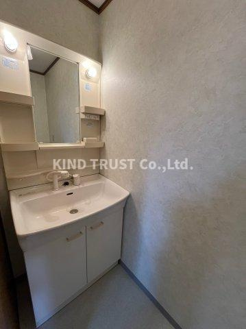 隆勝ビルの洗面所|忙しい朝には欠かせない洗面所です