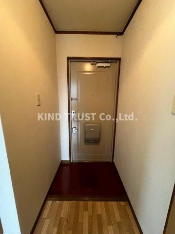 隆勝ビルの玄関|収納もある玄関です