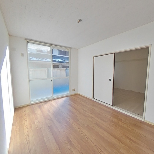 ドミール神谷の居間・リビング