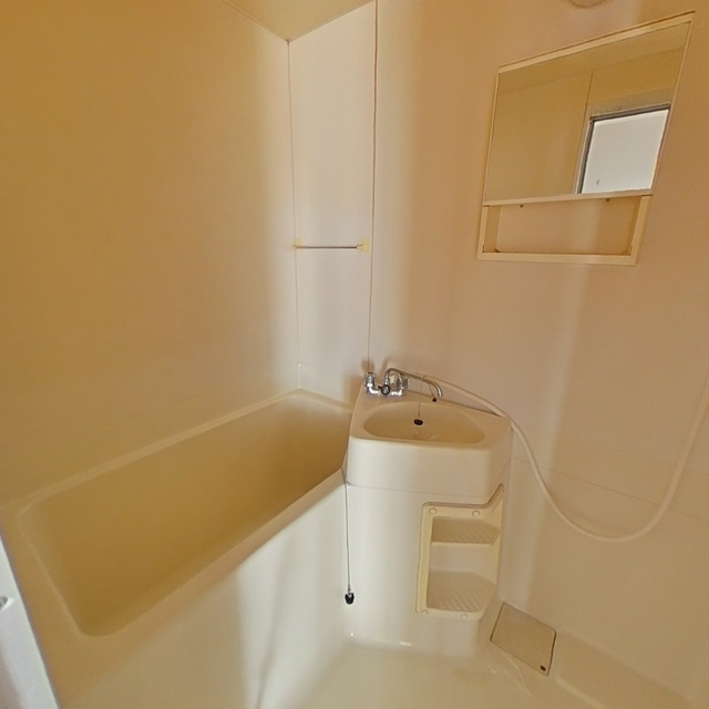 ドミール神谷の浴室