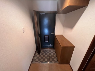 【玄関】 | ロワイヤル京見橋