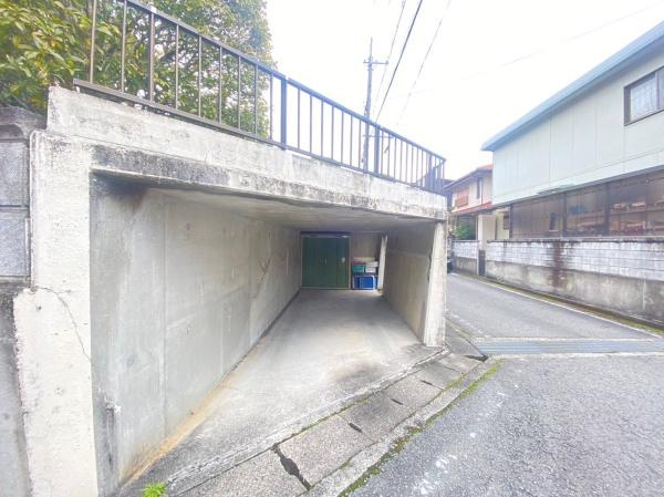 岩出市紀泉台中古戸建の駐車場
