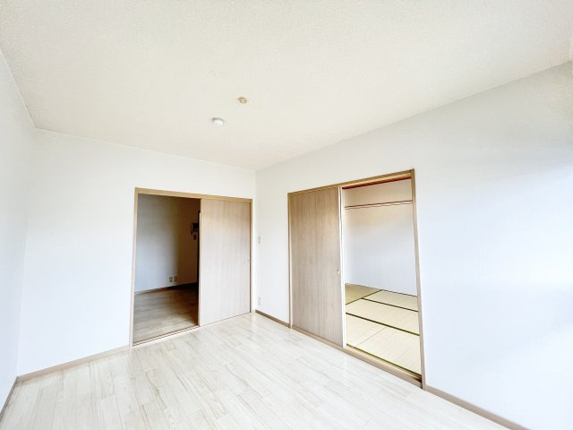 パークハウスの内装|明るい色調の室内です