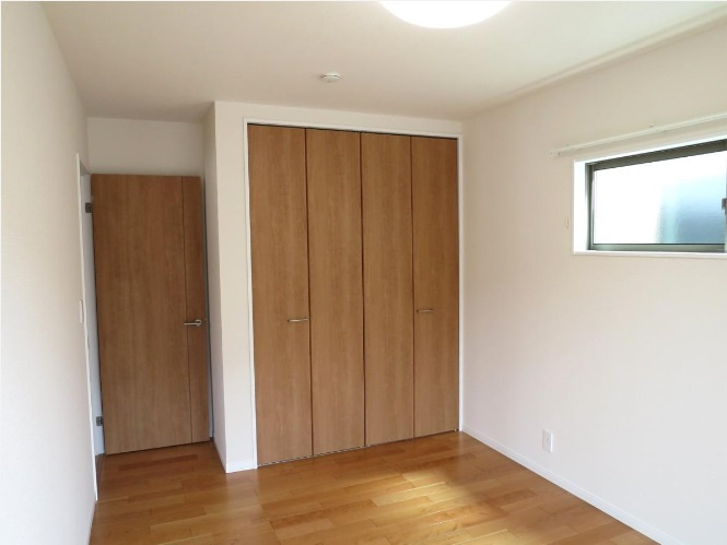 旭天神町　中古戸建　Ａ号棟　（未入居物件）の収納|2Ｆ　南東の部屋　6.7帖