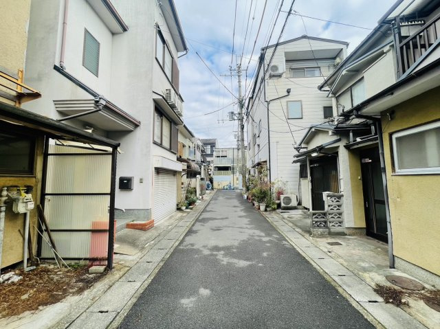 太秦青木ケ原町　建築条件付土地の前面道路含む現地写真