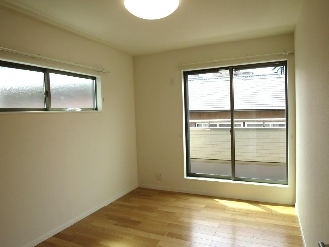 旭天神町　中古戸建（未入居物件）　B号棟の洋室|2Ｆ　南東の部屋　6.0帖
